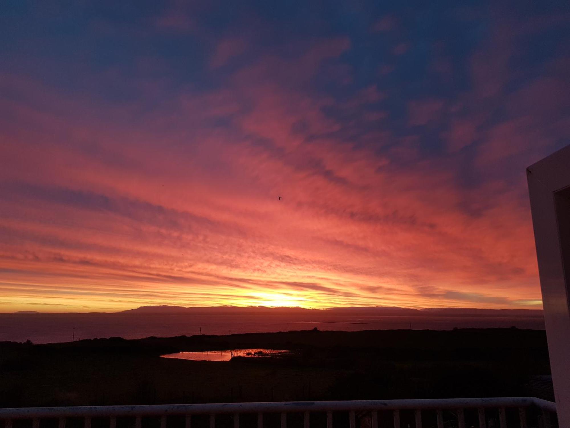 Castlemagee Sunrise View Bed & Breakfast エクステリア 写真