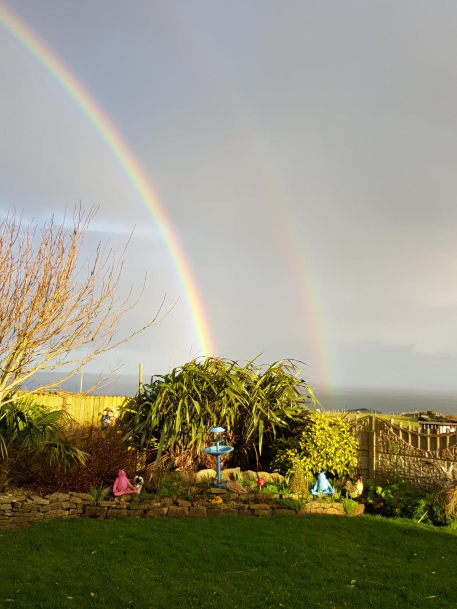 Castlemagee Sunrise View Bed & Breakfast エクステリア 写真