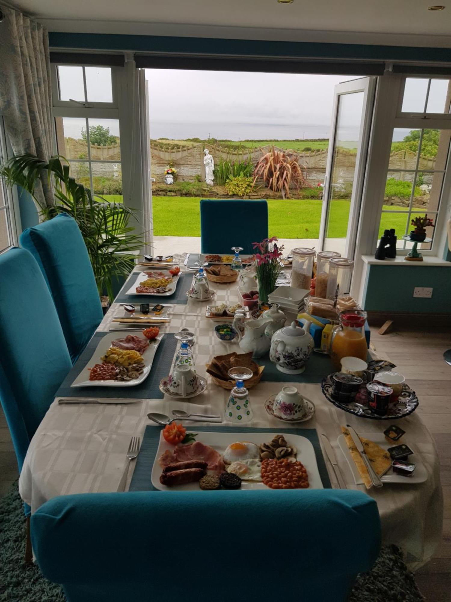 Castlemagee Sunrise View Bed & Breakfast エクステリア 写真