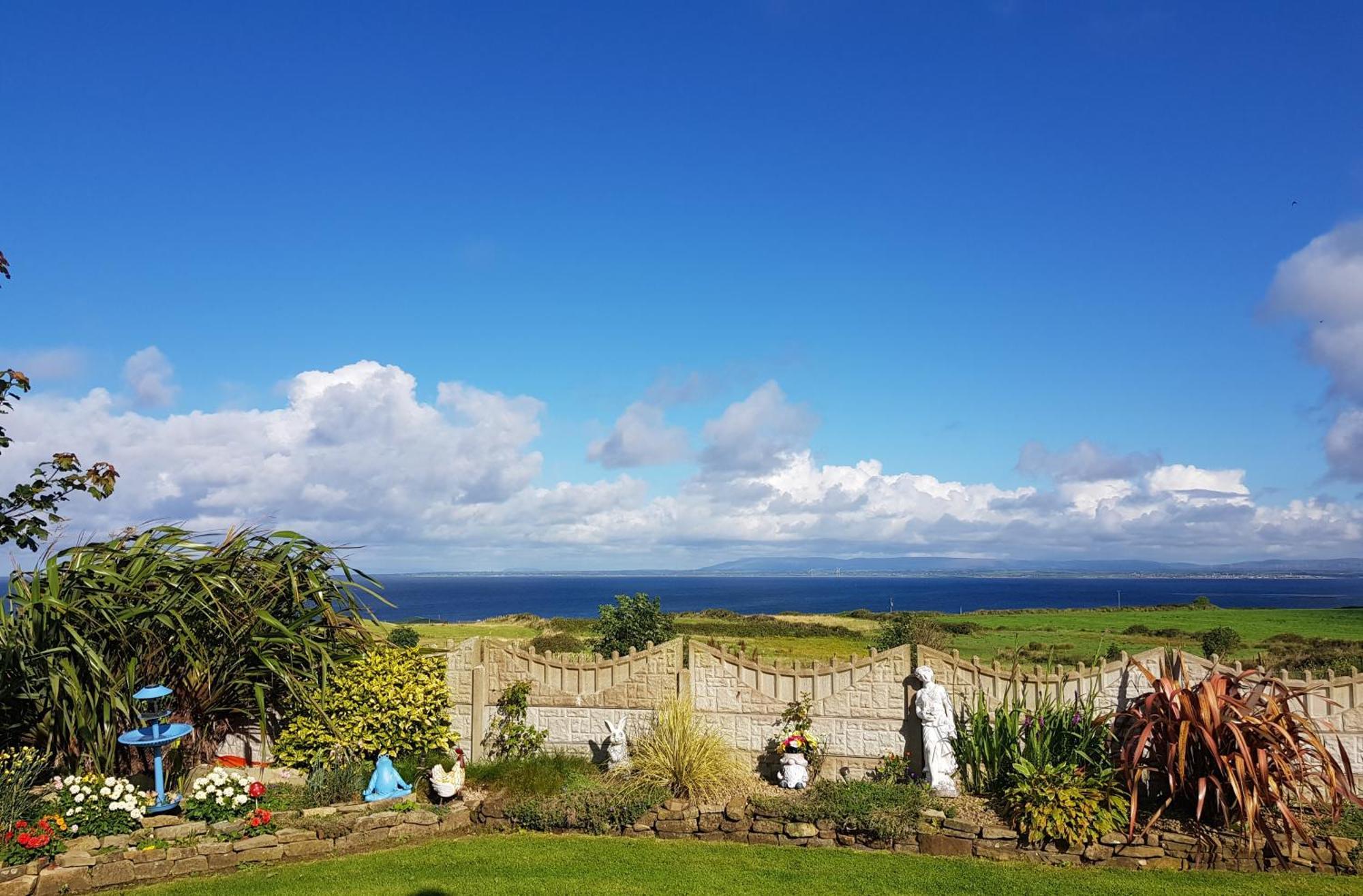 Castlemagee Sunrise View Bed & Breakfast エクステリア 写真